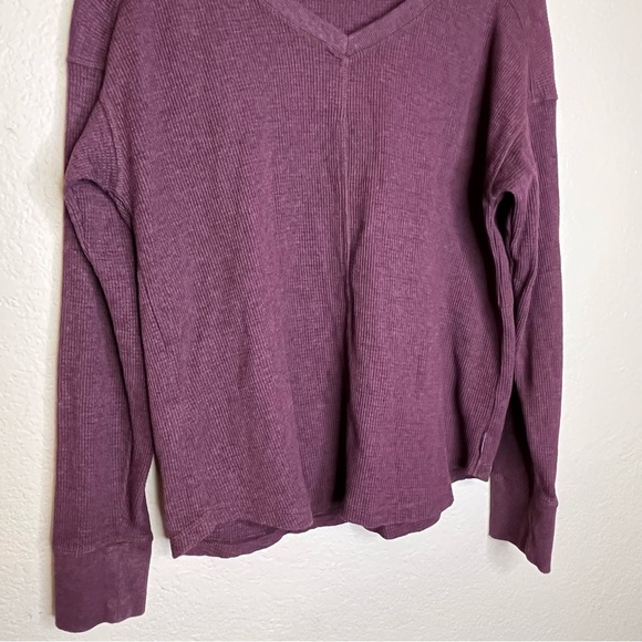 Eddie Bauer Waffle Knit Purple Long Sleeve Women's V-Neck Top Size Medium - Picture 5 of 14